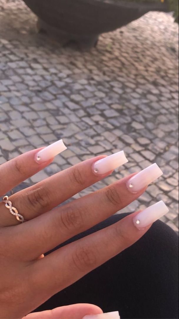 Milk White Acrylic Nails With Design, Life In North Korea, Back To School Nails, White Acrylic Nails, Basic Nails, Simple Acrylic Nails, School Nails, Classy Acrylic Nails, Acrylic Nails Coffin Short