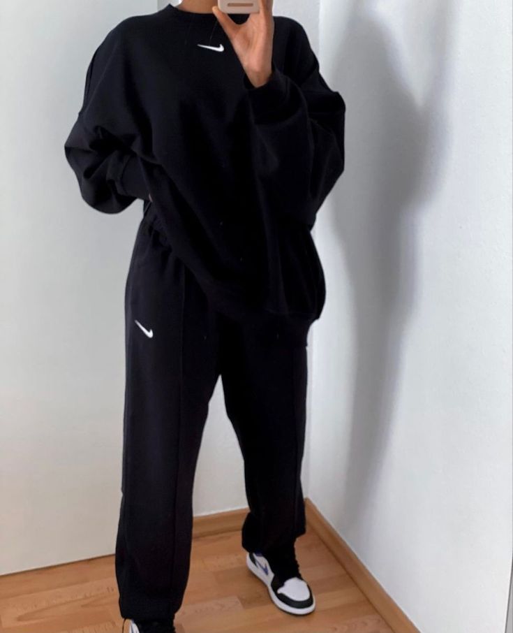 [Ad] 20 Top Womens Tracksuit Outfit Nike Guides You Need To See This Fall #womenstracksuitoutfitnike Nike Outfits For Women Winter, Nike Set Outfits Women Black, Nike Sweats Outfits Women, Nike Hoodie And Sweatpants Outfit, Outfit Jogging Nike, Black Sweat Suit Outfit, Jogging Nike Outfit, Nike Lounge Wear, Nike Hoodie Outfit Women