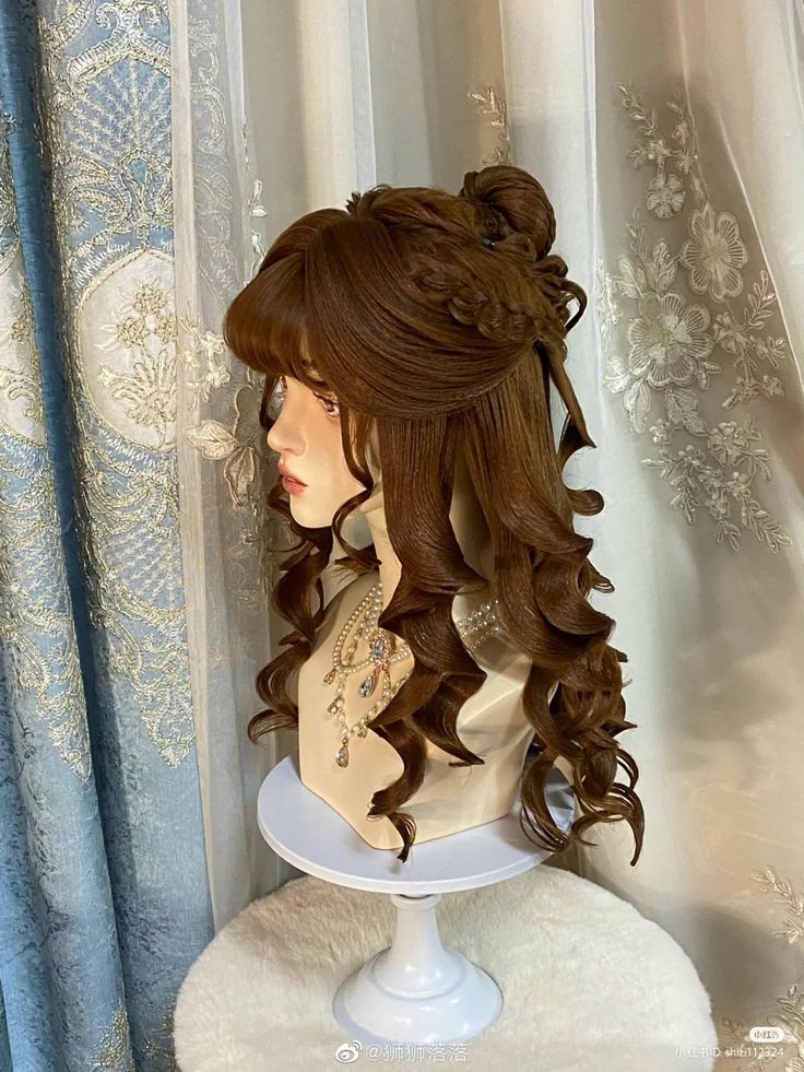 Victorian Hair Aesthetic, Villainess Hairstyle, Elegant Female Hairstyles, Long Elegant Hair, Victorian Wedding Hairstyles, Royale Hairstyle, 1800s Hairstyles Victorian, Victorian Hairstyles Drawing, Fancy Hairstyles With Bangs