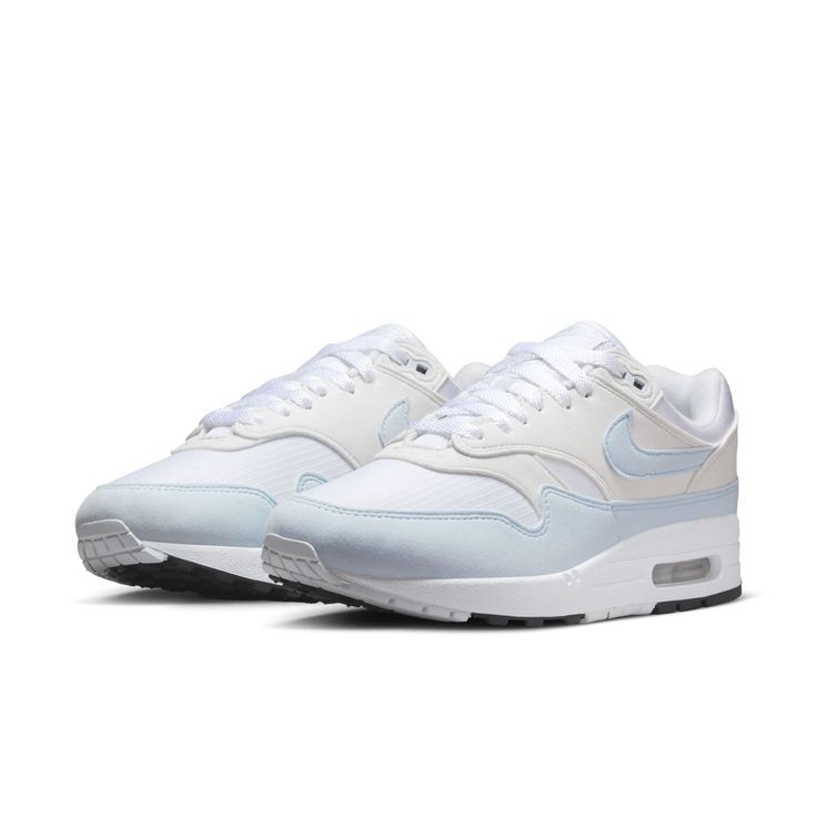 Meet the leader of the pack. Walking on clouds above the noise, the Air Max 1 blends timeless design with cushioned comfort. Sporting a fast-paced look, wavy mudguard and Nike Air, this classic icon hit the scene in ‘87 and continues to be the soul of the franchise today.Mixed materials add durability that's made for everyday wear and city life.Originally designed for performance running, the visible Max Air unit provides all-day cushioning.Padded, low-cut collar looks sleek and feels comfortabl Classic Icon, Leader Of The Pack, On Clouds, Nike Air Max For Women, Walking On Clouds, Nike Air Max 1, White Mesh, Fast Paced, Air Max 1