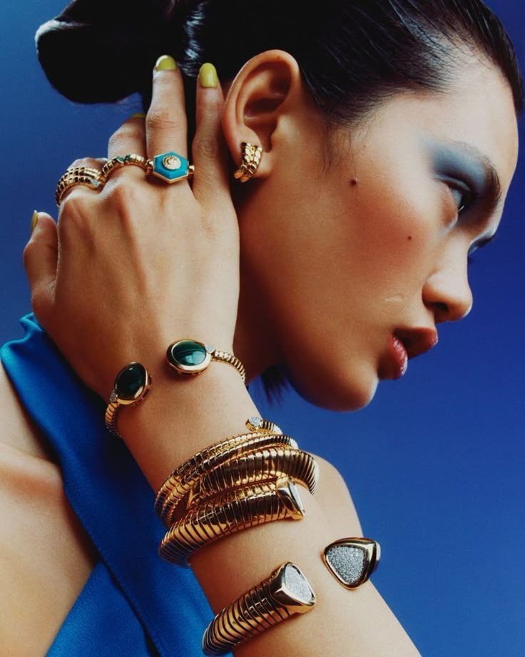 Fine Jewellery (Net-A-Porter) Jewellery Editorial Fashion Photography, Editorial Jewelry Photography, Jewelery Shoot, Funky Studio, Jewelry Commercial, Jewellery Editorial, Jewelry Shoot, Jewelry Lifestyle, Jewellery Photography Inspiration