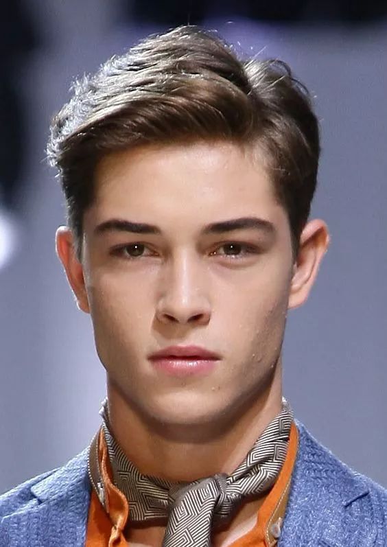 Stylish and Short Textured Haircuts for Men Textured Haircuts, Short Textured Haircuts, Medium Textured Hair, Oval Face Men, Chico Lachowski, Side Part Haircut, S Haircut, Textured Haircut, Classy Hairstyles