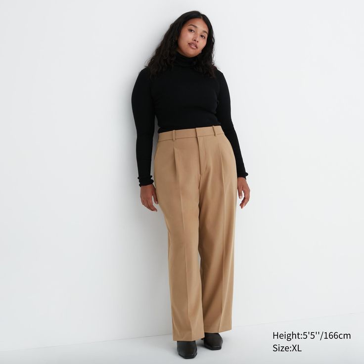 Two-way stretch for easy movement. Comfortable fit with a sleek look at the waist. Pleated Wide Pants, Mens Pleated Pants, Flower Pants, Wide Trousers, Uniqlo Women, Black High Waist, Pantalon Large, Pleated Pants, Wide Pants