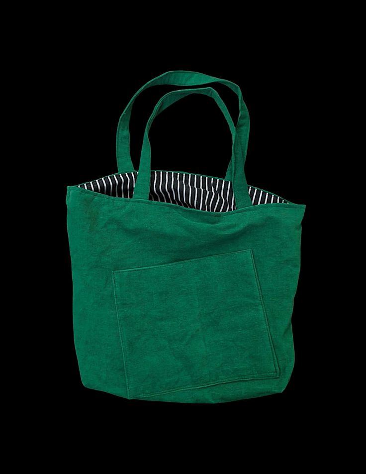 Maximize your wardrobe with this 100% upcycled and reversible green corduroy tote bag! Corduroy Tote Bag, Wool Purse, Reversible Tote Bag, Fabric Purses, Green Corduroy, Reversible Tote, Leftover Fabric, Plaid Fabric, Boho Floral