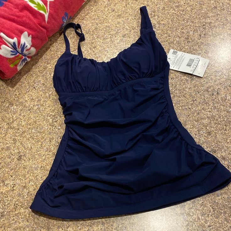 Nwt Profile By Gottex Navy Blue Tankini Top Size 6 (Swim Top Only). This Has Tags But When I Tried It On I Got Deodorant On It. It Has Built In Padding /Cup Lining For Shape That Is Not Removable. There May Be Minor Imperfections Since This Isn’t Brand New And Has Been Preowned. Measurements Are Approximate And Colors May Be Off Because Of Lighting. Bundle With Other Items From My Closet And Only Pay 1 Shipping Fee Up To 5 Lbs Packaged. Swim Tops For Large Bust, Tankini Aesthetic, Blue Tankini, Thrift Fashion, Beach Tops, Really Cute Outfits, Cute Simple Outfits, Tankini Top, Swim Top