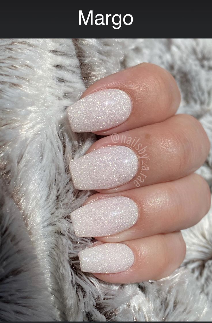 Wedding Nails White Glitter, White Sparkle Nails Acrylic Coffin, Silver Or White Nails, Nail Ideas For Winter Formal, Short White Prom Nails, White Glitter Nail Ideas, White Sparkly Acrylic Nails Coffin, White Soarkle Nails, All White Sparkle Nails