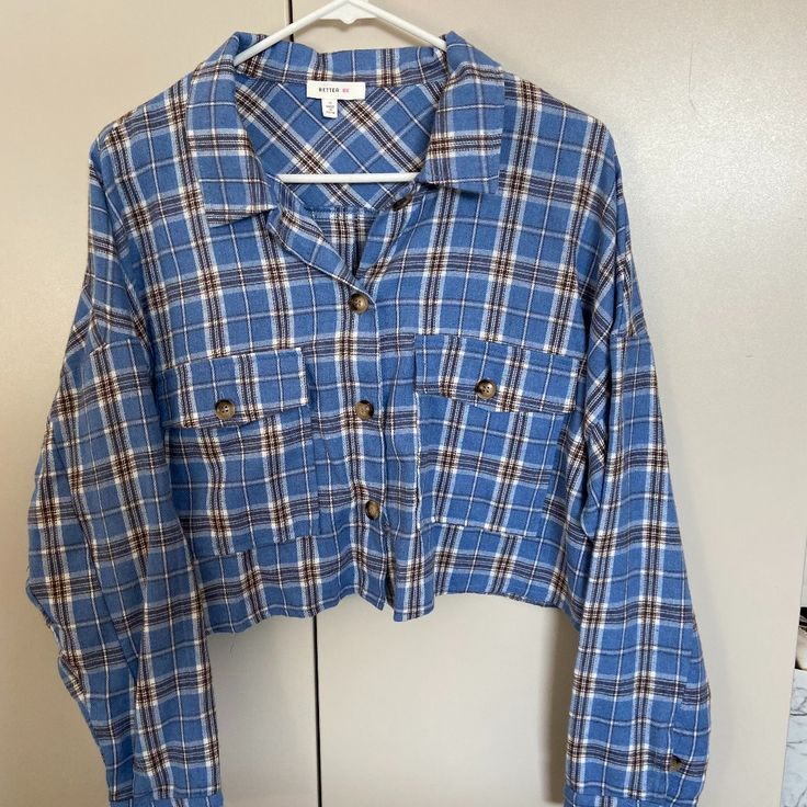 Size Medium, Oversized Could Easily Fit A Large! Lightweight Button Up Flannel Never Worn Plaid Button-up Top With Pockets, Oversized Plaid Top With Button Closure, Trendy Cropped Shirt For Fall Day Out, Trendy Long Sleeve Flannel Shirt For Day Out, Plaid Button-up Tops For Day Out, Cropped Fall Shirt With Button Closure, Plaid Long Sleeve Shirt For Day Out, Trendy Long-sleeved Cropped Shirt With Button Closure, Trendy Long Sleeve Cropped Shirt With Button Closure