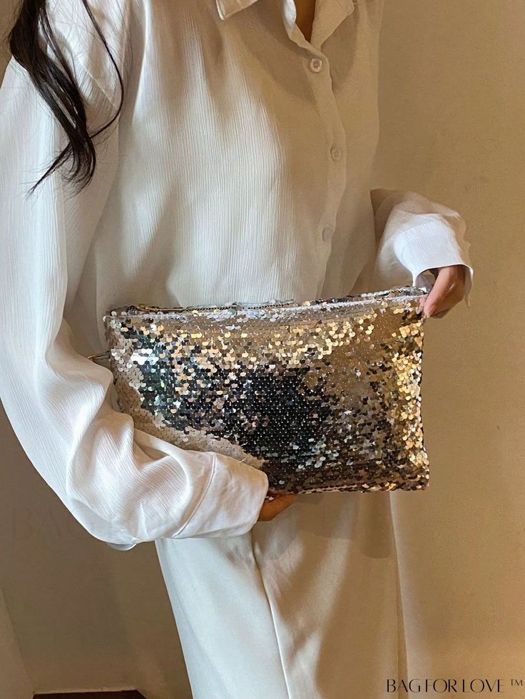 BagForLove - Sequin Embellished Medium Square Bag Sparkly Bag Outfit, Contemporary Maximalism, Black Tie Cocktail Dress, Sparkly Clutch, Sparkly Bag, Glitter Bag, Sequin Clutch, Sequin Bag, Silver Bags