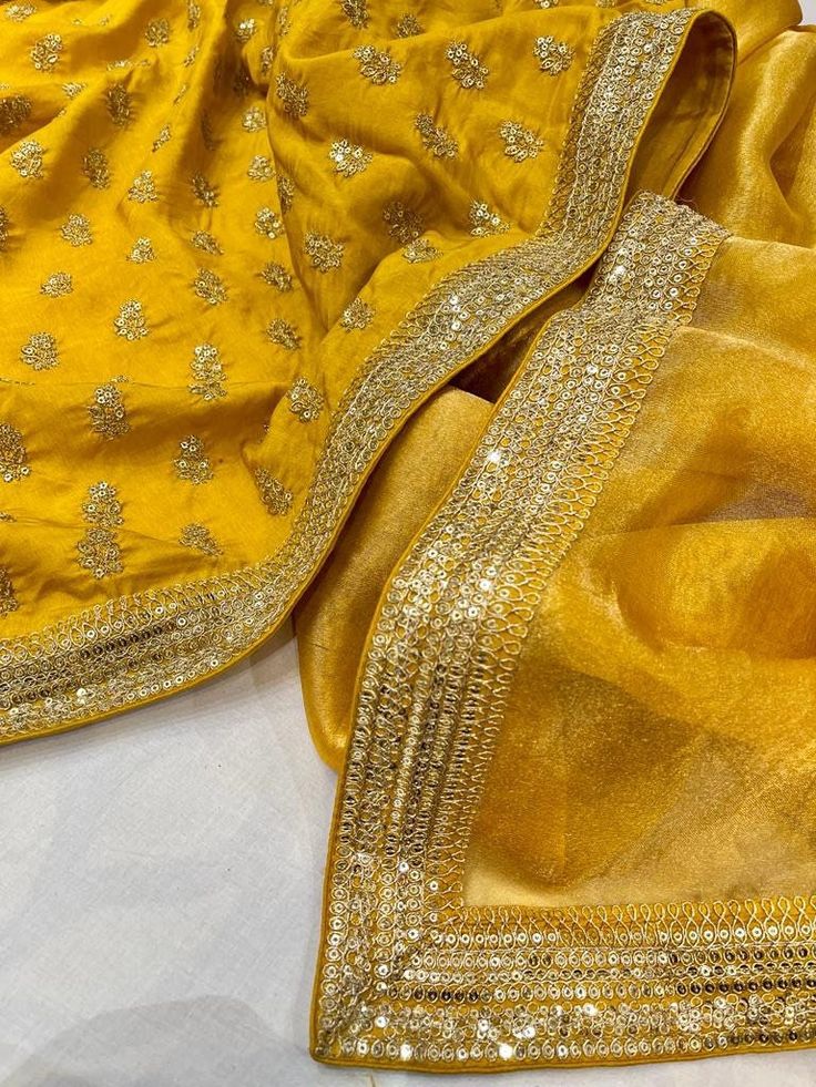 On pure tissue organza Kanjeevaram with zardozi border and heavy blouse Tissue Organza Saree, Zardozi Border, Heavy Blouse, Tissue Sarees, Saree With Belt, Banarsi Saree, Tissue Saree, Womens Dress Suits, Green Saree