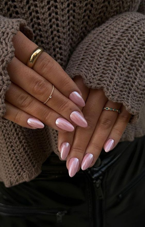 Old Money Nails, Money Nails, Unghie Sfumate, Kutek Disney, Pink Chrome Nails, Summery Nails, Nails 2022, Nails Prom, Pearl Nails