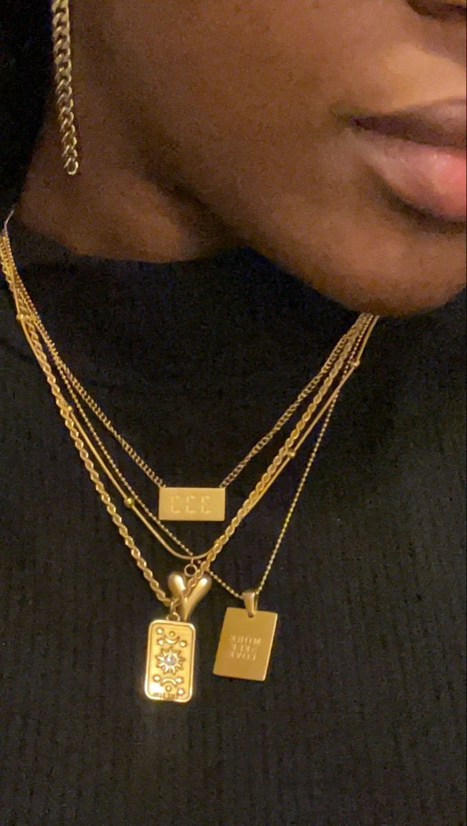 Black Women Gold Jewelry Aesthetic, Layered Necklaces Black Women, Gold Jewelry On Black Skin, Black Women Wearing Gold Jewelry, Gold Necklace Layered Black Women, Gold Chain Black Women, Stacked Jewelry Black Women, Necklace Stack Black Women, Layered Necklaces Gold Black Women