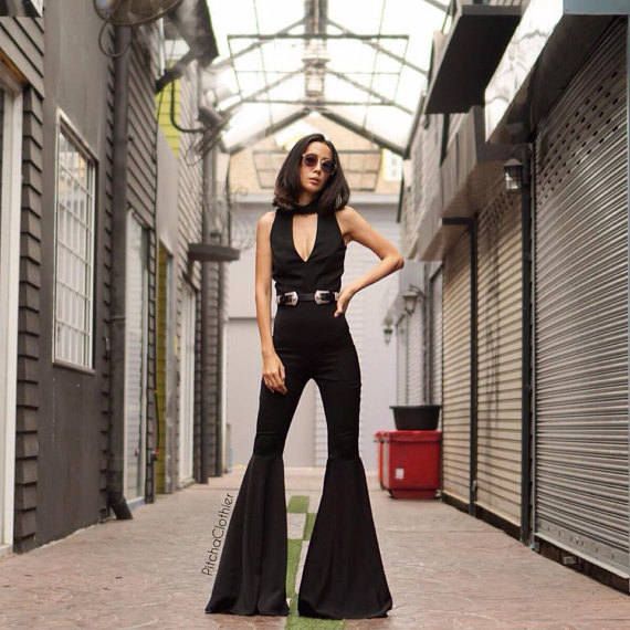 Women's Luxurious  Black Jumpsuit Deep V- neck High waist super flared bell bottom vintage 70s style Disco Party Outfit Ideas, 70s Disco Outfit, Disco Party Outfit, Look Disco, 70s Fashion Disco, 70s Mode, 70s Jumpsuit, Bell Bottom Jumpsuits, Disco Jumpsuit