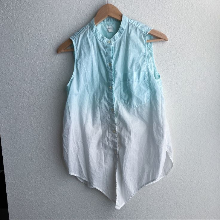 Gap Ombre Tie-Front Sleeveless Button Shirt Size: S Petite Condition: Nwot Sleeveless Button Up Shirt With Tie-Front Hems And Front Pocket Teal And White Ombre Lightweight 100% Cotton Approx. Measurements: Pit-To-Pit: 17.75" Length: 26.5" Vintage Thrifts Thrifted Preloved #Nothingnew Minimal Minimalist Basic Retro 90s 80s 70s Summer Button Up Down Blouse Collared Cotton Button-up Vest, Cotton Button-up Vest Top, Blue Button-up Vest, Sleeveless Summer Tops With Buttons, White Sleeveless Shirt For Daywear, Summer Cotton Tank Top With Button Closure, Gap Cotton Tank Top For Summer, Cotton Button Tank Top For Beach, Buttoned Sleeveless Tank Top For Summer