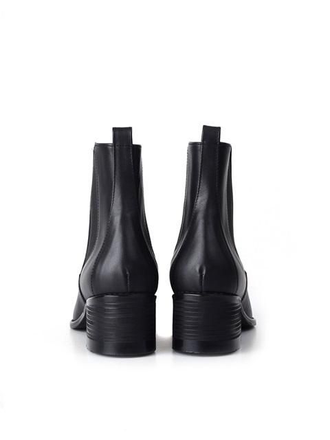 ** Made to order item- Chelsea Boots in Black- Banding on side- Pointed toeMesurements- Size(Italy): 220(35) - 255(38.5)- Height:4.7in (Not include heels) - Outsole: 1.9in.* Fits true to sizeComposition & Care- 100% Leather- Outsole: woodDesigner- Imported- By MARCIE- SKU:250372628- Style #:450519894 Low Heel Leather Sole Heeled Boots For Office, Office Heeled Boots With Leather Sole And Low Heel, Business Low Heel Boots Medium Width, Office Low Heel Boots With Leather Sole, Office Low Heeled Boots With Leather Sole, Business Low Heel Boots With Stacked Heel, Black Chelsea Boots With Sculpted Heel, Black Chelsea Boots With Stacked Heel And Square Toe, Formal Chelsea Boots With Stacked Heel And Square Toe