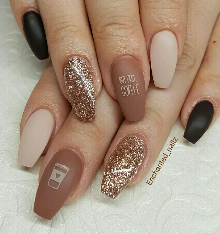 Coffee Acrylic Nails, Coffee Color Nails Designs, Mocha Colored Nails, Coffee Nails Designs Art Ideas, Coffee Nail Art Designs, Coffee Colour Nails, Coffee And Cream Nails, Coffee Themed Nails, Coffee Nails Color