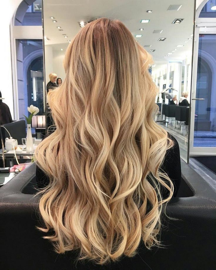 Vlasové Trendy, Honey Blonde Hair, Fresh Hair, Brown Blonde Hair, Long Blonde, Long Wavy Hair, Long Blonde Hair, Hair Color Trends, Blonde Balayage