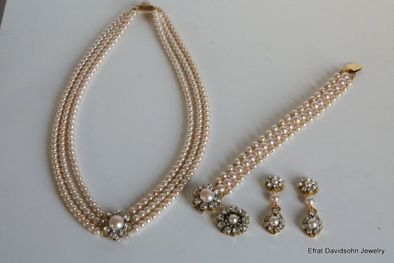 Hey, I found this really awesome Etsy listing at https://www.etsy.com/listing/465972012/bridal-jewelry-set-bridal-pearl-necklace Elegant Bridal Sets With Intricate Design For Party, Elegant Bridal Sets With Intricate Design, Ornate Bridal Necklace With 17 Jewels, Vintage Gold Jewelry Sets For Wedding, Vintage Wedding Jewelry Sets With Jewels, Vintage Jewelry Sets For Wedding, Gold Elegant Jewelry Sets For Mother Of The Bride, Elegant Gold Jewelry Sets For Mother Of The Bride, Crystals Wedding