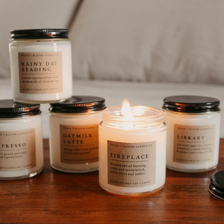 With warm, book-inspired scents and a cozy glow, with our candles, you can create the perfect ambiance for unwinding and curling up with a good book! They also make a thoughtful and sophisticated gift idea for your favorite bookworm. Couples Chat, Fall Candles Aesthetic, Candle Content, Candles Aesthetic Cozy, Book Candles, Winter Candles, Fall Bonfire, Candle Photography, Corner Bakery