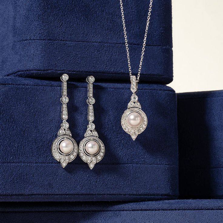 Experience Timeless Beauty with 1920s' COLLECTION Akoya Pearl 18K White Gold Diamond Midnight Paris Necklace Material: Akoya Pearl, 18K white gold and diamond (S925 Silver Chain) Akoya pearl saltwater cultured pearl 1 pearl 6.0-6.5 mm 22 diamonds about 0.217 carats in total Vertical Length of Pendant: 27 mm Handpicked of every pearl, only the top 1% of pearls are selected Handcrafted Lifetime warranty Evening Platinum Fine Jewelry Necklaces, Evening Fine Jewelry Platinum Necklaces, Fine Jewelry Platinum Necklaces For Evening, Evening Platinum Necklace With Diamond Cut, Evening Platinum Diamond Cut Necklace, Platinum Diamond Cut Necklace For Evening, Platinum Rose Cut Diamond Necklace For Wedding, Wedding Platinum Necklace With Rose Cut Diamonds, Wedding Rose Cut Diamond Platinum Necklace