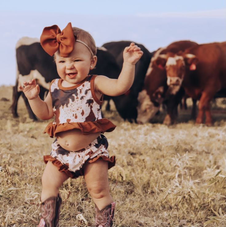 Country Baby Pictures, Country Baby Girl Clothes, Western Baby Girls, Western Baby Clothes, Country Baby Girl, Baby Clothes Country, Cowgirl Baby, Western Babies