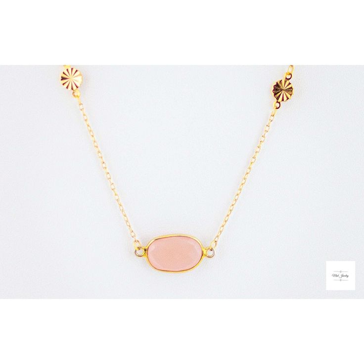 Become captivated by the breathtaking beauty of this stunning dusty rose pink chalcedony and gold link necklace! Its delicate yet powerful aura will captivate your senses and elevate your style to new heights. Indulge in romance and timeless elegance with this exquisite dusty rose pink chalcedony necklace.Perfect for special occasions or as a gift, this beautiful necklace boasts a faceted, oval-shaped dusty rose chalcedony gemstone set in a vermeil bezel. The gemstone's semi-transparency adds to Feminine Rose Gold Necklaces With Clavicle Chain, Feminine Rose Gold Necklace With Clavicle Chain, Feminine Rose Gold Pendant Necklaces, Delicate Pink Gold Pendant Jewelry, Elegant Pink Clavicle Chain Necklace, Elegant Crystal Necklace For Her, Pink Elegant Collar Necklace, Elegant Pink Collar Necklace, Dainty Pink Jewelry With Adjustable Chain