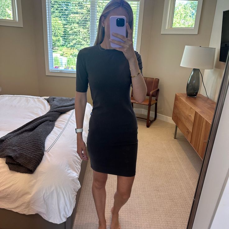 -John Elliott Grey Bodycon Dress - Size 2, Runs Tts - Worn Once. No Signs Of Wear & Tear Fitted Short Sleeve Knee-length Dress For Date Night, Gray Dress, Size 2, Bodycon Dress, Colorful Dresses, Mini Dress, Womens Dresses, Grey, Dresses