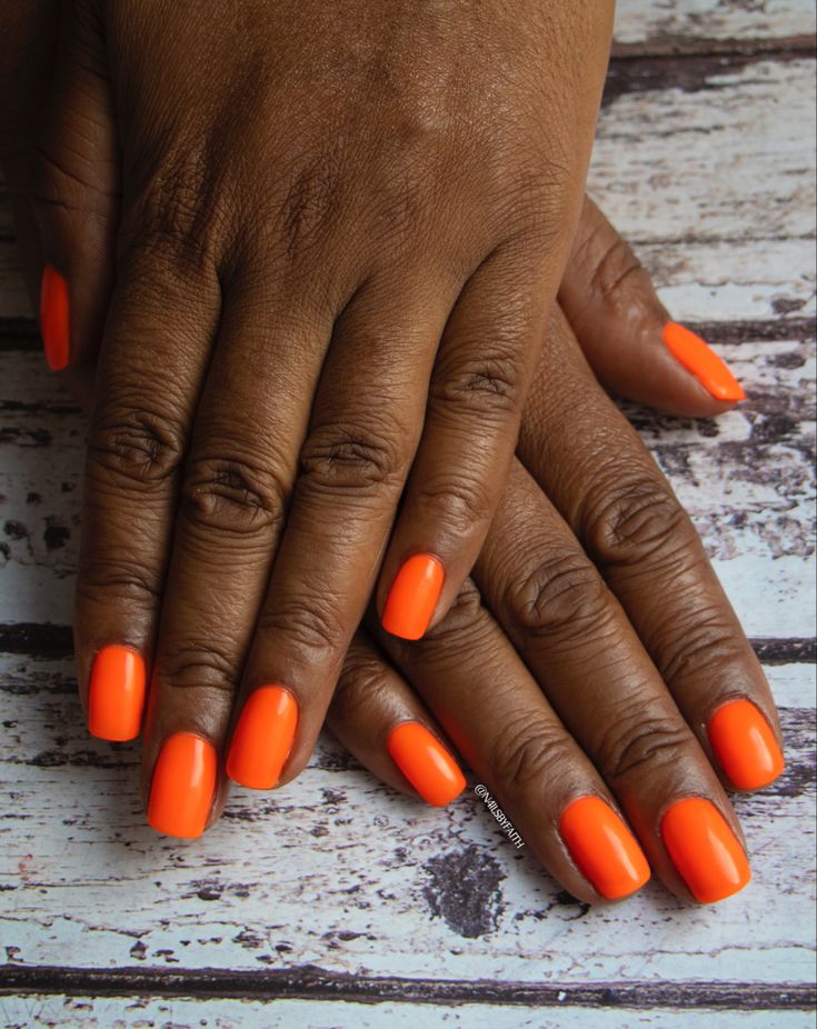 Orange Nails Black Women, Melanin Nails, Beautiful Fingers, Bright Orange Nails, Biab Nails, Bright Nails, Floral Hoops, Dark Nails, Nail Styles