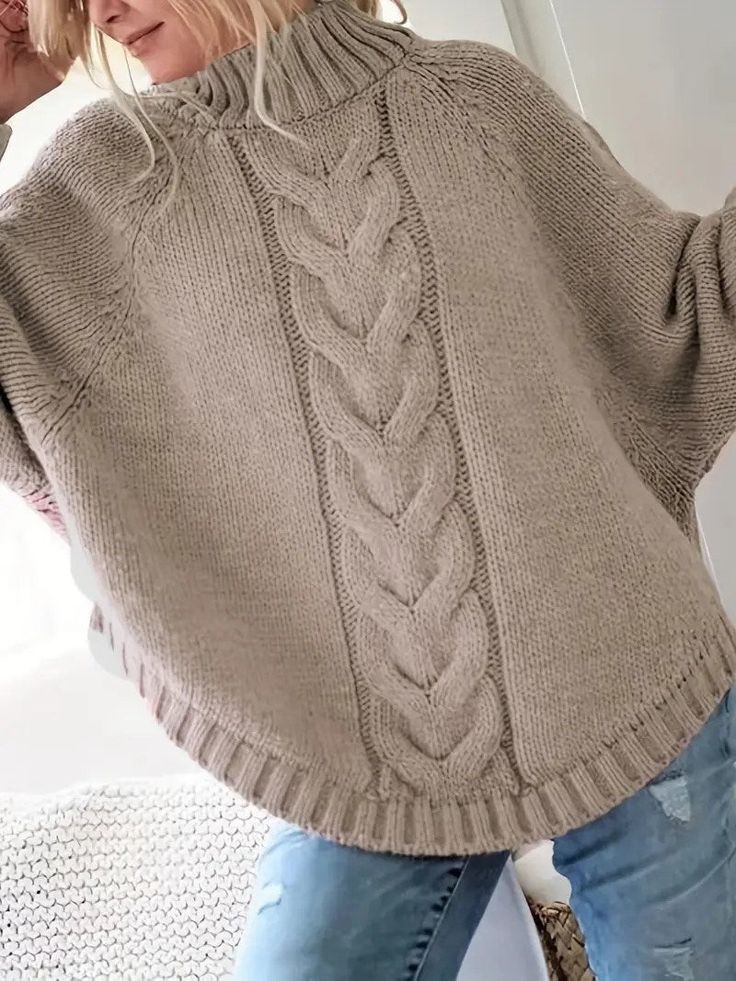 Cozy and stylish. This sweater will keep you warm and fashionable all winter long. The mock neck and cable knit texture make this sweater comfortable to wear all-day. Plain Sweaters, Winter Streetwear, Hem Sweater, Winter Pullover, Estilo Chic, Thick Sweaters, Pullover Sweater Women, Loose Sweater, Mock Neck Sweater