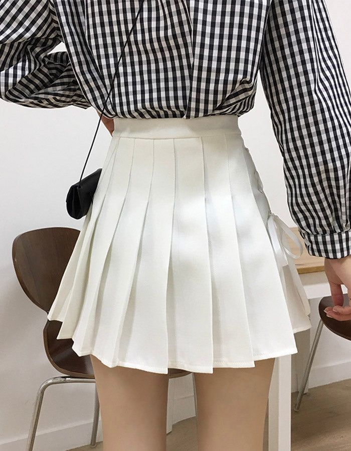 Cute A line side bow pleated skirt Color: white, pink, black Size(cm): S, M, L S length 39 waist 64 M length 40 waist 68 L length 41 waist 72