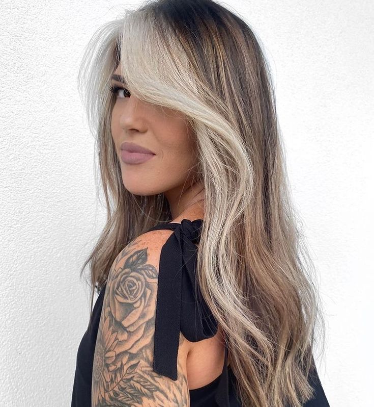 Money Piece, Summer Haircuts, Dirty Blonde Hair, Dark Blonde Hair, Brown Blonde Hair, Ombre Hair Color, Hair Inspiration Color, Hair Inspo Color, Light Brown Hair