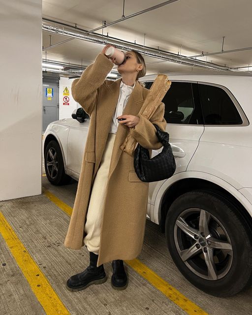 VICTORIA on Instagram: "My favourite winter outfits from last winter" Oversized Camel Coat, Camel Coat Outfit, The Frankie Shop, Frankie Shop, Winter Pants, Peak Lapel, Camel Coat, Sporty And Rich, Oversized Coat