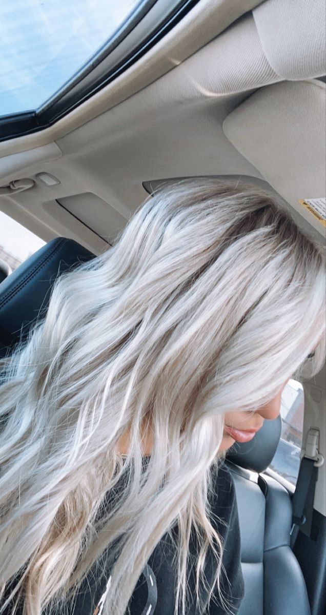 Balyage Long Hair, Western Hair, Bright Blonde Hair, Summer Blonde Hair, Hair With Lowlights, Hair Projects, Icy Blonde Hair, Fall Blonde, Gorgeous Hair Color