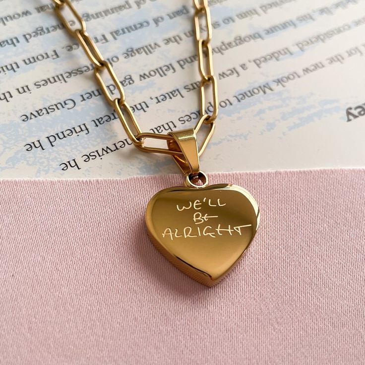 "✿Stainless steel paperclip chain necklace with 1 pendant. One heart pendant with the engraving \"we'll be alright\" in H's handwriting. Comes in silver & gold. Perfect for all lovely harries & people who adore HS1/Fine Line. *THIS IS NOT A LOCKET* ✿ Material: stainless steel with high quality 18K vacuum plating that is hypoallergenic, tarnish-free, will not fade, & will not turn your skin black or green. ✿Chain length: 18\" (but can be shortened to preference due to paperclip chain) Harry Styles Jewelry, Resin Art Tutorial, We'll Be Alright, Paperclip Chain Necklace, Bf Gifts, Be Alright, Dope Jewelry, Heart Chain, Classy Jewelry