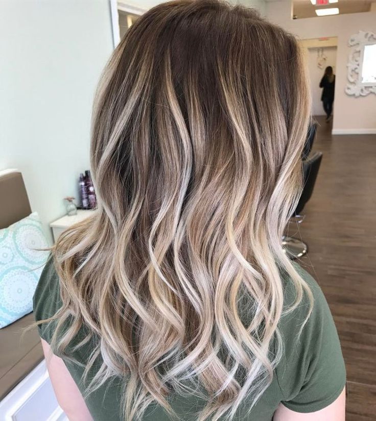 Platinum Blonde Balayage For Brown Hair Best Balayage, Platinum Blonde Balayage, Blond Balayage, Latest Hair Color, Ombre Hair Blonde, Balayage Blonde, Honey Blonde Hair, Platinum Hair, Balayage Hair Blonde