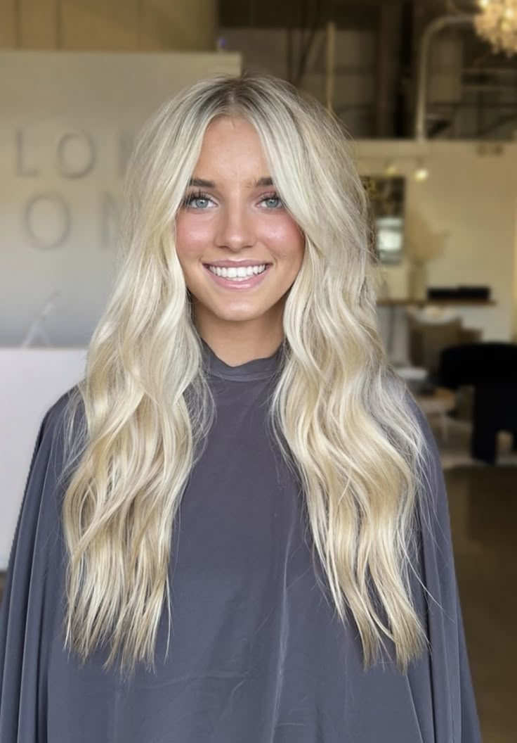 Hair Inspired Blonde, Highlighted Platinum Blonde Hair, Hair Dye Ideas Blonde Highlights, High Light Blonde Hair, Blonde Hair To The Root, Blonde Hair W Blonde Highlights, Light Blonde Highlights On Dirty Blonde, Blond Highlights On Dirty Blonde Hair Straight, Blonde Hair Grown Out Roots Natural