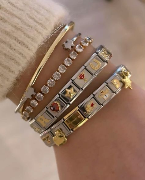 Nomination Bracelet, Italian Bracelet, Italian Charms, Bracelets Ideas, Jewelry Accessories Ideas, Dope Jewelry, Charms Bracelet, Gold Charm Bracelet, Jewellery Ideas