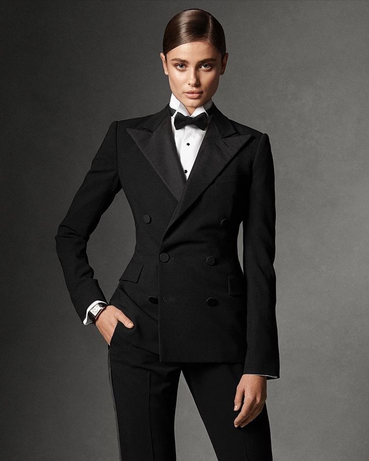 Tuxedo Women, Pants Gift, Gorgeous Blouses, Tuxedo Suit, Ralph Lauren Women, Business Formal, Double Breasted Jacket, Black Suits, Sheer Blouse