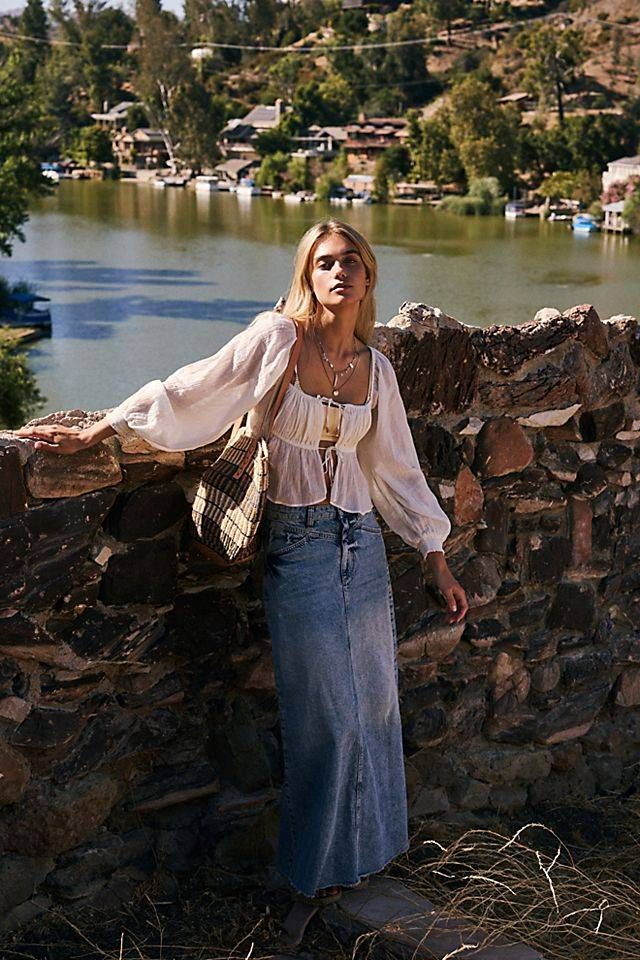 Greece Fashion Aesthetic, Long Denim Skirt Fit, Spain Trip Outfits, Europe Summer Outfits Italy, Linen Skirt Outfit Summer, Switzerland Outfit Summer, Santorini Greece Outfits, Santorini Outfit Ideas, Switzerland Outfit