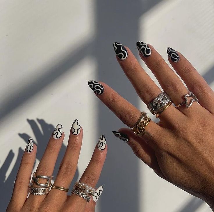 Lavish Nails, Nail Design Glitter, 2023 Nails, 2024 Nails, Edgy Nails, Minimal Nails, Nails 2021, White Nail, Nail Bar