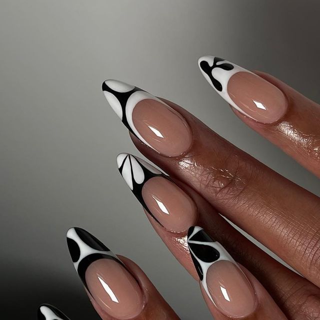 Abstract Oval Nails, Nail Inspiration Black And White, Nail Art On Black Women, Black And White Almond Nails Design, Black Oval Nails Design, Nail Inspo Trendy 2024, Linework Nails, Classy Cute Nails, Stripe Nail Designs