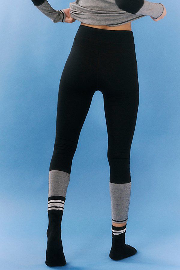 Made with warm Merino wool, these base layer leggings are ideal for cold days on the slopes or staying warm at apres, featuring a breathable, sweat-wicking fabrication, just-right stretch and a wide waistband for long lasting comfort. **Fit:** Fitted; mid-rise **Features:** Sweat-wicking, breathable fabrication; quick-drying, built-in liner; mid-rise waist; wide waistband; seaming detail throughout **Why We ❤ It:** Warm enough to be worn alone or as a layer on the slopes | Moonlight Base Layer L Black Full Length Activewear For Winter, Sporty Tight Leggings With Ribbed Waistband, Winter Workout Full Length Activewear, Winter Workout Leggings With Moisture-wicking, Winter Workout Moisture-wicking Leggings, Full-length Sports Leggings With Ribbed Waistband, Full Length Sports Leggings With Ribbed Waistband, Sports Leggings With Ribbed Waistband Full Length, Sporty Tights With Ribbed Waistband For Workout