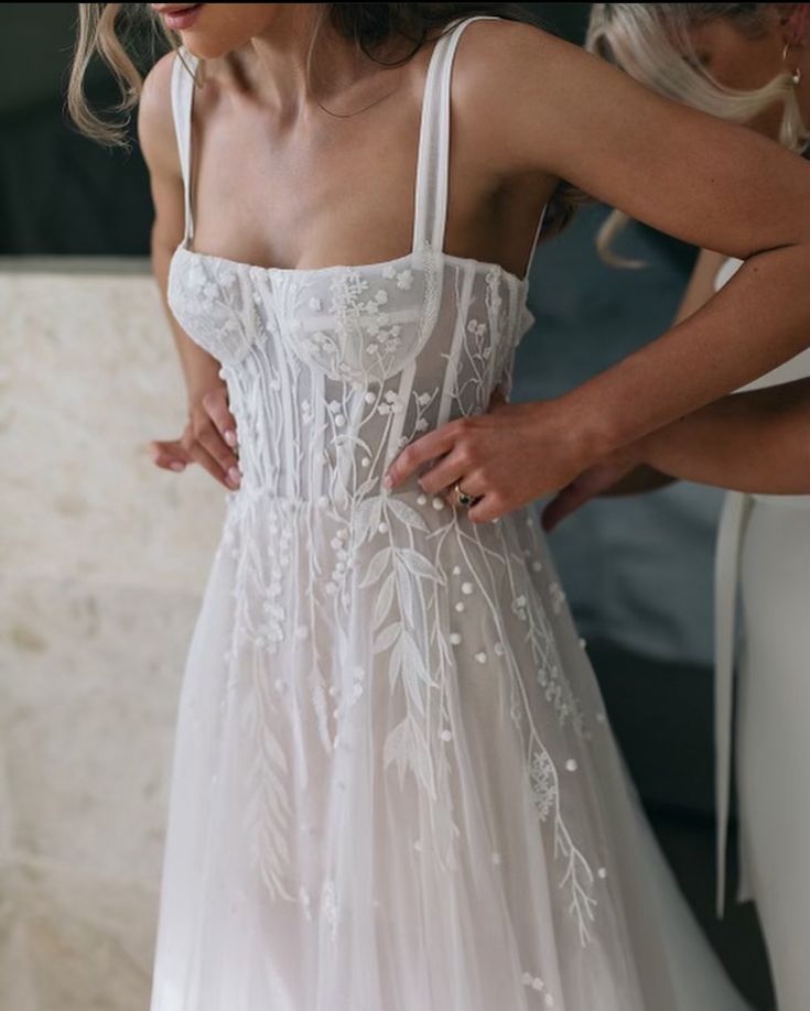 J Andreatta Low V Back Wedding Dress, Wedding Reception Outfit For Bride Casual, Wedding Dress With Daisies, Boho Ethereal Wedding Dress, Gauzy Wedding Dress, Enchanted Garden Wedding Dress, Low V Wedding Dress, White Bridal Outfits, Bride Dress Aesthetic