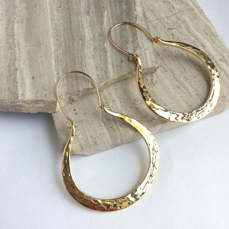 New ~ Anthropologie Molten Lava Large Gold Hoop Earrings Shiny With Slight Texture Looking Like Molten Lava, This Pair Of Earrings Can Be Dressed Up Or Worn Everyday! These Large And Lightweight Hoops Have A Tight Inner Locking Closure. Even With Their Size, They Are Very Comfortable To Wear. Approx. Size 2.5"L, 1-3/4w", Gold Plated Brand New Antho Jewelry, Revolve, Shopbop, Simple, Everyday Hoops, Bold, Classic, Sexy Statement Jewelry, Boho, Chic, Metallic, Anthropologie And Free People Style J Everyday Metal Hoop Earrings For Summer, Everyday Summer Metal Hoop Earrings, Gold Teardrop Earrings For Summer, Elegant Brass Hoop Earrings For Summer, Gold Teardrop Hoop Earrings For Summer, Summer Teardrop Hoop Earrings, Everyday Summer Brass Jewelry, Large Gold Hoop Earrings, Anthropologie Earrings