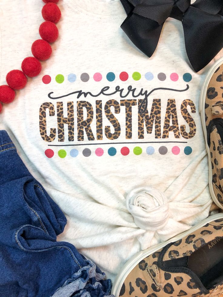 Christmas Classic, Christmas T Shirt, Classic Christmas, Christmas Tshirts, Wonderful Time, Christmas Shirts, Perfect Outfit, Merry Christmas, Graphic Tees