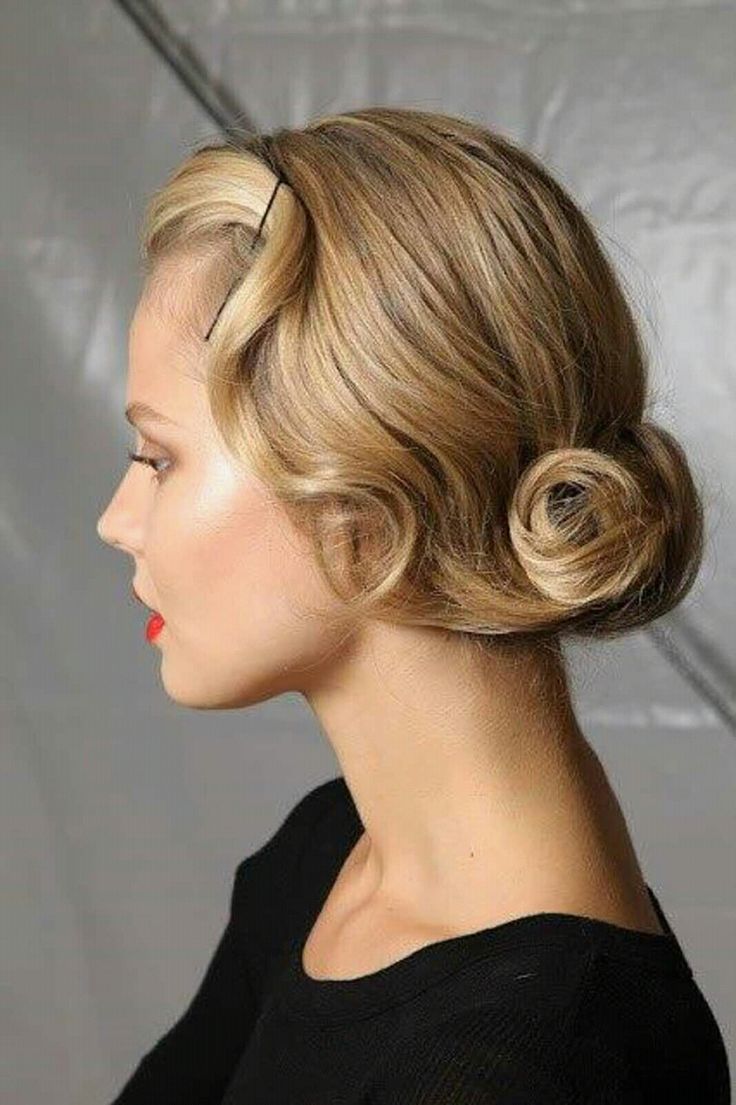 Runway Hair, Romantic Hairstyles, Legally Blonde, Round Faces, Retro Hairstyles, Red Lipstick, Hair Envy, Hair Today, Great Hair