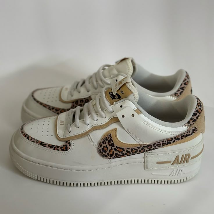 Brand New/Never Worn - Bought The Wrong Size Custom Nikes Women, Cute Girly Shoes Sneakers, Leapord Print Shoes, Girly Shoes Sneakers, Cheetah Print Aesthetic, Cheater Print, Shoes Nike Women, Cheetah Clothes, Glamour Aesthetic