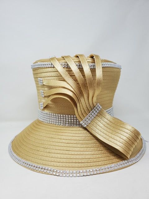 Lady Diane Church Hat – GMI SUIT SHOP Usher Suits, Church Suits And Hats, African Print Skirt, Fancy Suit, Couture Hats, Church Hat, Women Hats Fashion, Church Suits, Elegant Hats