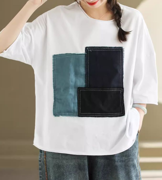 Type: Casual Wear Item type: T- shirt Sleeve length: Three- quarter sleeves Collar type: Round neck Material: 100% cotton Season: Summer Color: Red, White & Brown One Size Bust: 124 cm/ 48.82 " Length: 65 cm/ 25.59 " White Patchwork T-shirt With Relaxed Fit, Blue Patchwork Short Sleeve Top, Relaxed Fit Cotton Patchwork Tops, Casual Cotton Patchwork T-shirt, Crew Neck Cotton T-shirt With Patchwork, White Cotton T-shirt With Half Sleeves, White Patchwork Relaxed Fit T-shirt, Relaxed Fit Patchwork Top With Crew Neck, White Relaxed Fit Patchwork T-shirt