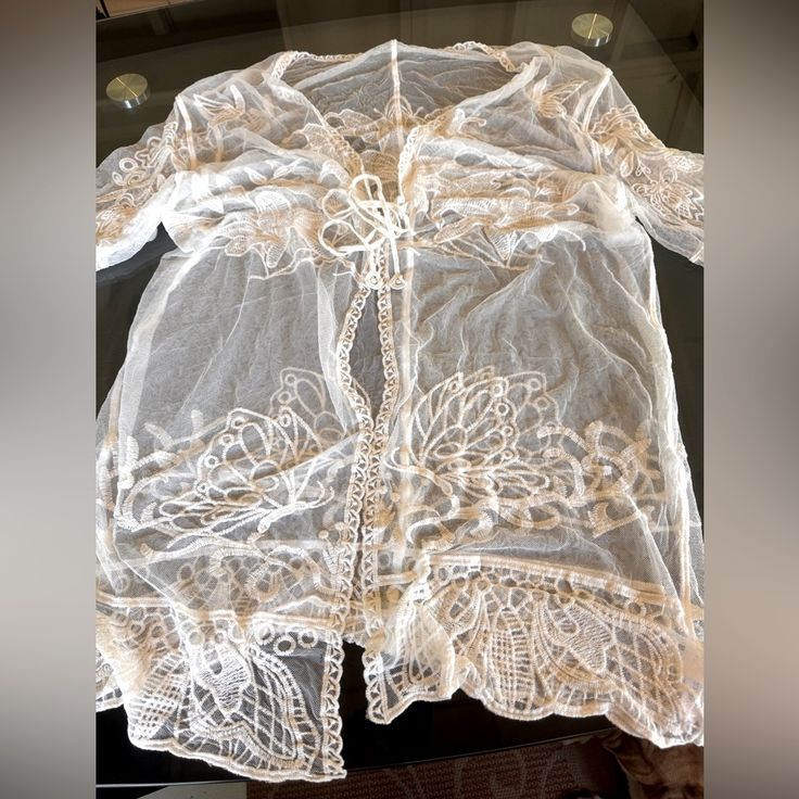 Cupshe Boho Lace Coverup 005-0008 White Sheer Cover-up For Spring, White Lace Cover-up For Spring, Beach Lace Blouse, Summer Lace Blouse For Beach, Sheer Lace Cover-up For Spring, Spring Beach Cover-up Tops With Lace Trim, Summer Lace Top For Beach Cover-up, Lace Top For Summer Beach Cover-up, Lace Tops For Summer Beach Cover-up