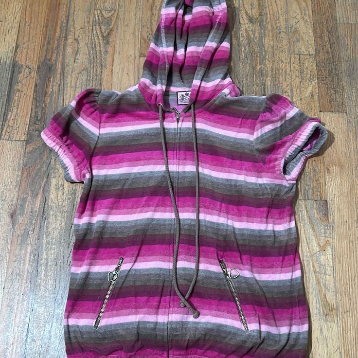 Nwot Terry Short Sleeve Jacket Y2k Pink Outerwear For Fall, Casual Pink Hooded Top, Pink Y2k Tops For Winter, Pink Y2k Style Winter Tops, Pink Y2k Winter Tops, Pink Short Sleeve Winter Tops, Pink Short Sleeve Tops For Winter, Casual Pink Outerwear, Thrift Wishlist